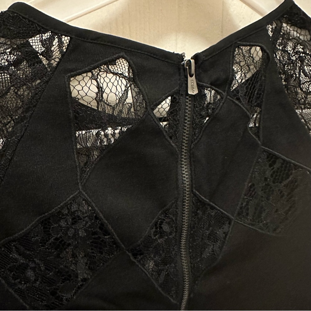 GUESS BLACK LACE PEPLUM TOP - Picture 5 of 5